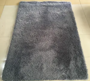 DECOREUM Koberec SILK  sivý Rozmery (v): 200x300