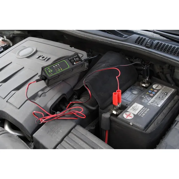 Compass Nabíjačka mikroprocesor PB / GEL 4 Amp, 6 / 12 V
