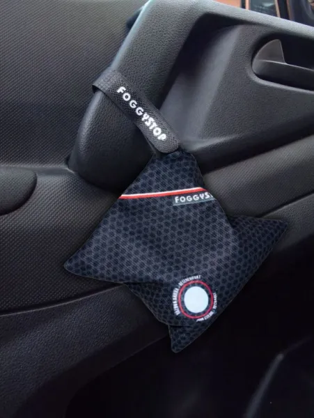 Odvlhčovač do auta FoggyStop