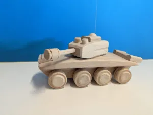 Drevený tank, 22 x 8 x 10 cm