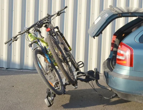 Nosič bicyklov na ťažné zariadenie DOLPHIN TÜV - 3 bicykle