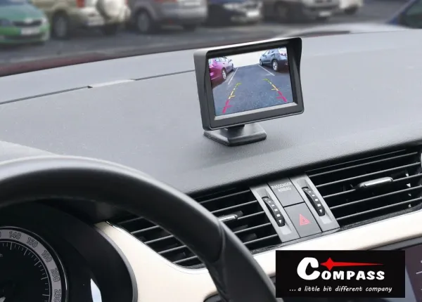 COMPASS LCD display so stojanom pre parkovaciu kameru