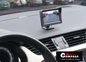 COMPASS LCD display so stojanom pre parkovaciu kameru