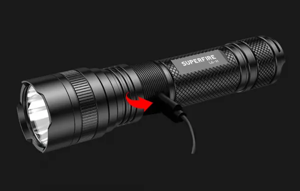 Superfire L6-H baterka 750lm, čierna (L6-H)