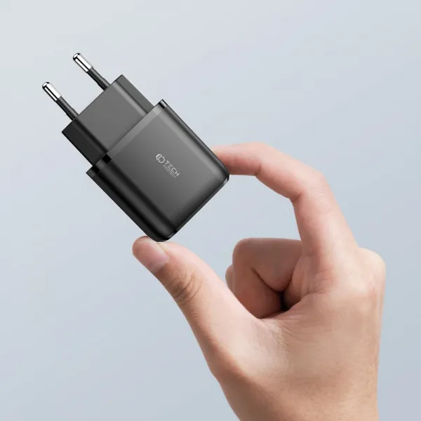 Tech-Protect C20W 2-Port Charger PD20W/QC3.0 - Black