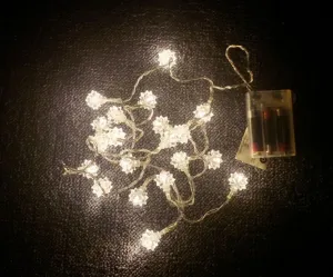 Nexos 33469 Vianočná reťaz - snehové hviezdy, teple biele, 20 LED