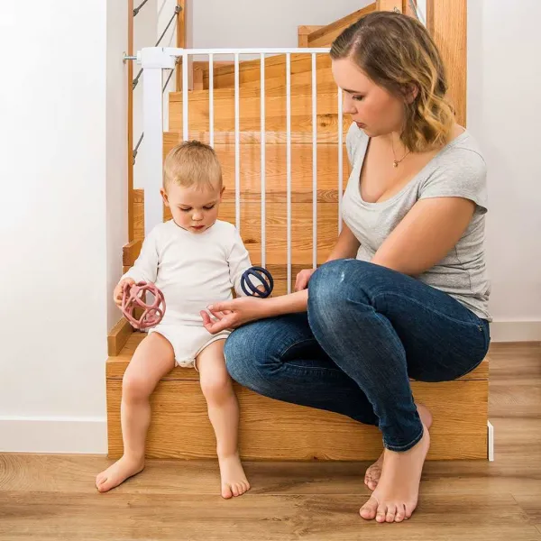 Detská zábrana do dverí alebo na schody Baby Ono biela