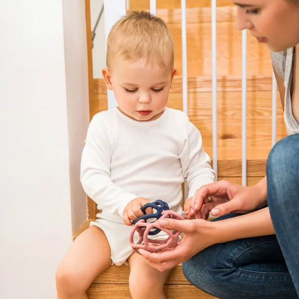 Detská zábrana do dverí alebo na schody Baby Ono biela