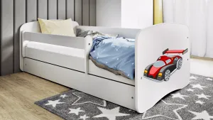 Kocot kids Detská posteľ Babydreams závodné auto biela, variant 70x140, se šuplíky, s matrací