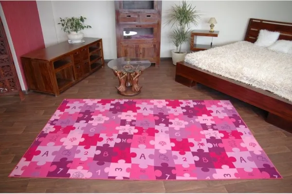 Dywany Lusczow Detský koberec PUZZLE fialový, veľkosť 100x100