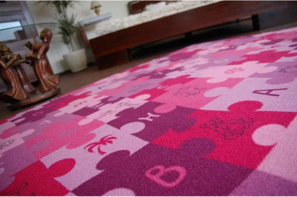 Dywany Lusczow Detský koberec PUZZLE fialový, veľkosť 100x100