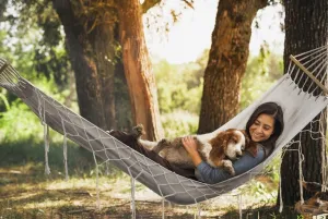 Záhradná hojdacia sieť PARADISO sivá s háčikmi