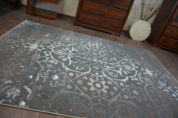 Dywany Lusczow Kusový koberec VOGUE 584 tmavo sivý, veľkosť 240x330