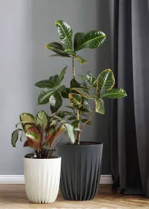 HowHomely Kvetináč STRIPPED ECO I 39 cm biely
