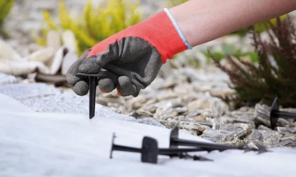 Prosperplast Upevňovacie kolíky Harpin - balenie 50 ks čierne