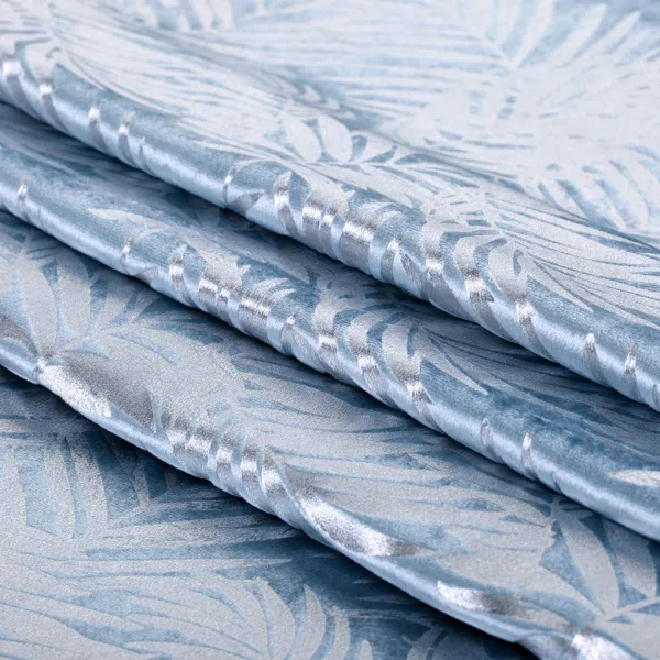 Záves AmeliaHome Velvet Silver Leaves s priechodkami 140x245 cm modrý, veľkosť 140x245