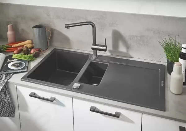 GROHE GROHE - Minta Drezová batéria s výsuvnou koncovkou, supersteel 32168DC0