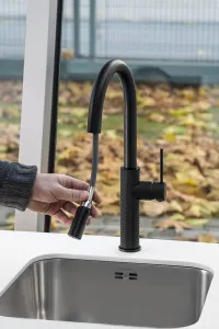 FLAWO stojanková drezová batéria, čierna mat FR576B