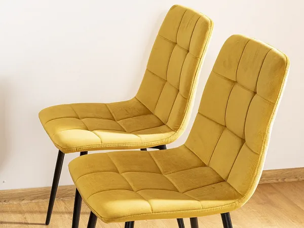 Jedálenská stolička Biola Velvet čierna