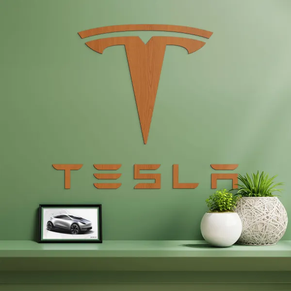 Drevený znak auta na stenu - Tesla