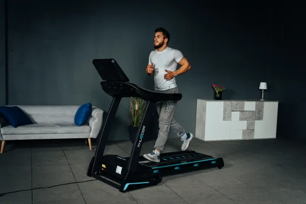 JAKS Bežecký pás Thunder Core S Black