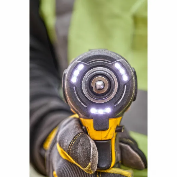 DEWALT 18V XR 1/4” Hex aku rázový uťahovák, 2x 5,0 Ah DCF850D2T-QW