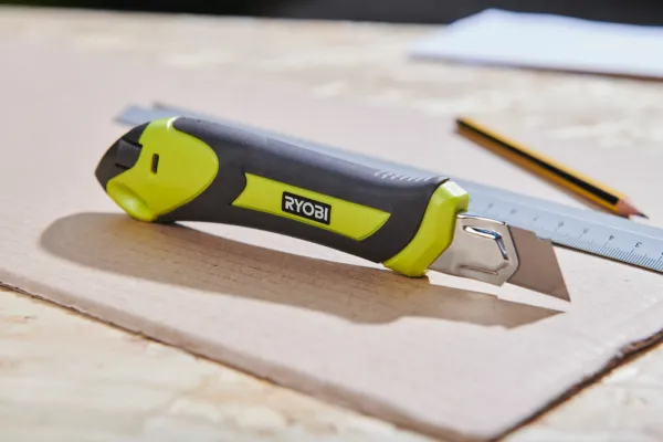 RYOBI Nôž odlamovací BASIC 18 mm RSK18