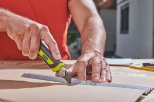 RYOBI Nôž odlamovací BASIC 18 mm RSK18
