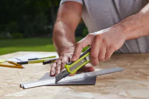 RYOBI Nôž odlamovací BASIC 18 mm RSK18