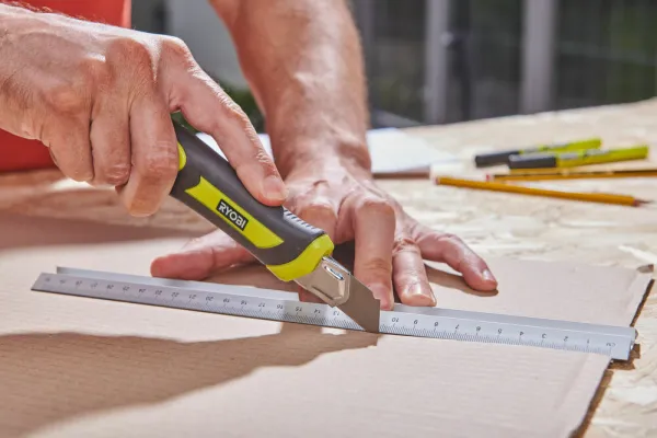 RYOBI Nôž odlamovací BASIC 18 mm RSK18