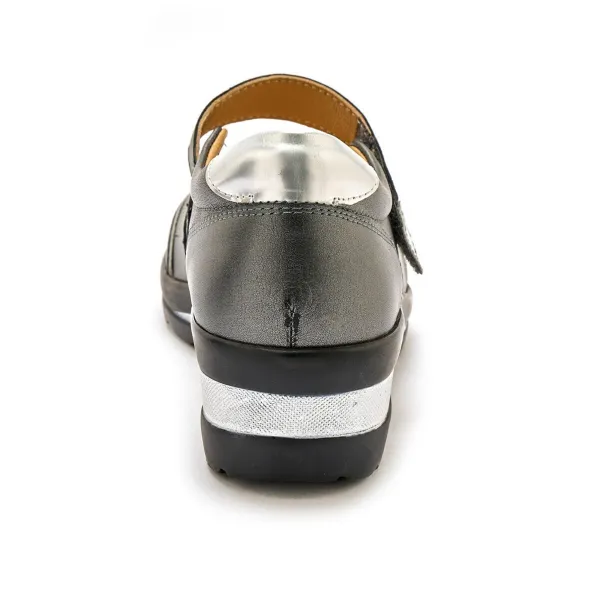 PEDICONFORT Kožené poltopánky s metalickými detailmi a zapínaním na suchý zips