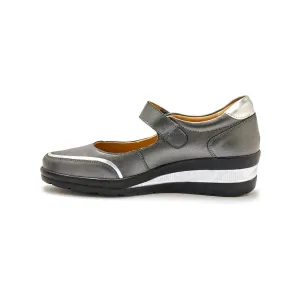 PEDICONFORT Kožené poltopánky s metalickými detailmi a zapínaním na suchý zips