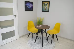 TODI Okrúhly stôl 60 cm - jaseňové drevo 9403 20 80 00