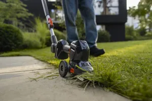 Husqvarna Zastrihávač na tyči Aspire™ SE20-P4A s tyčou Aspire™ P4A, akumulátorom a nabíjačkou