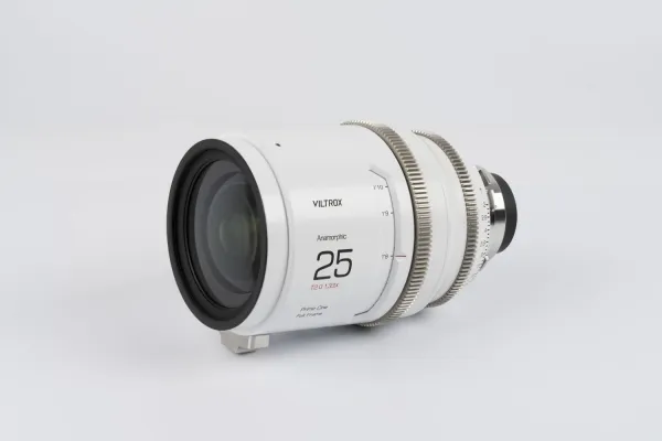 Viltrox EPIC 25mm T2 1.33x Full-Frame Anamorphic Lens (PL Mount) 32509