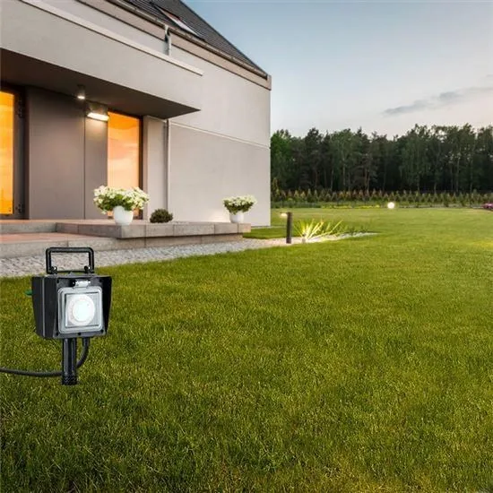 Predlžovací kábel 2 zásuvky 1,5m SOLIGHT PG03 s časovým spínačom