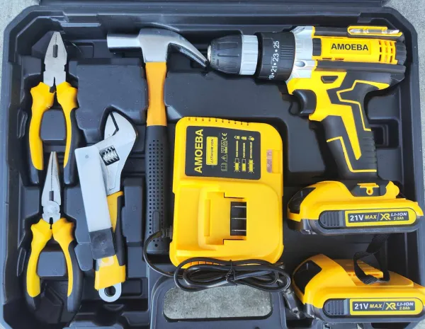 AMOEBA 94 dielny Kompletne vybavený kufrík s vrtačkou + príklep 10mm skľučovadlo. Nie je kompatibilná s batériou MAKITA 18V