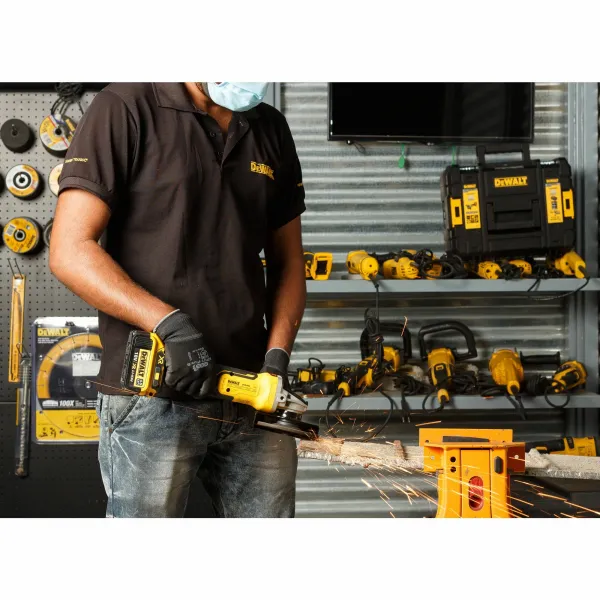 DEWALT DCG405P3 Brúska uhlová 125mm 18V 1000W 3x5,0Ah bezuhlíková