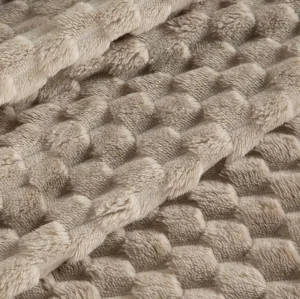 HrubádekabéžovejfarbysmodernýmvzoromŠírka:150cm|Dĺžka:200cm