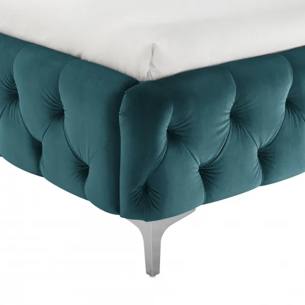 Chesterfield posteľ ZETHOS Dekorhome Krémová