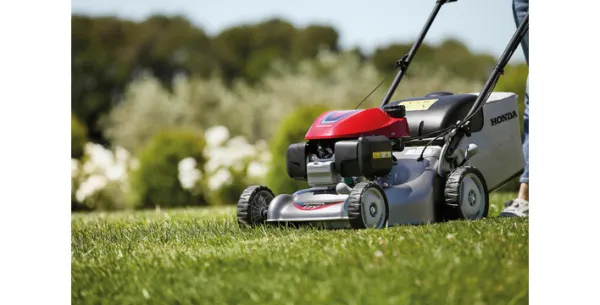 Benzínová kosačka s pojazdom Honda HRG 466 SKEP