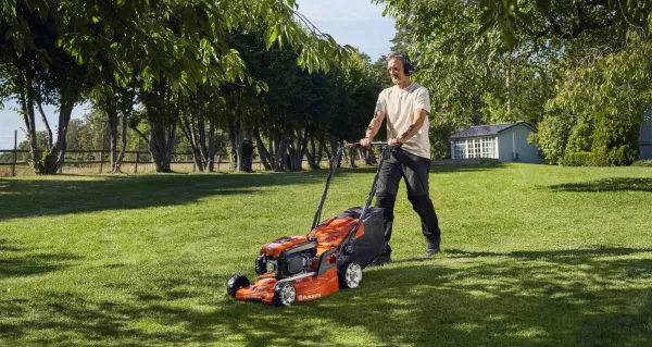 HUSQVARNA LC 347VE