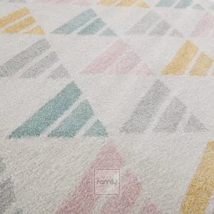 KoberecsgeometrickýmvzoromvkrásnychpastelovýchfarbáchŠírka:80cm|Dĺžka:150cm53905_106917