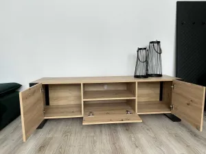 ARTBm TV stolík NUKA 160 | dub artisan