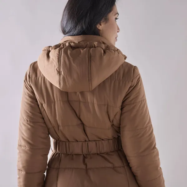 Krátka nepremokavá prešívaná bunda s opaskom, na zips