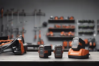 Nabíjačka batérií Husqvarna 40-C1000X4