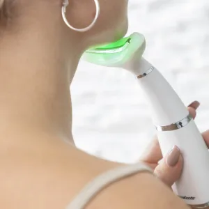 InnovaGoods Masážní přístroj na dvojitou bradu s fototerapií, termoterapií a vibracemi Kinred