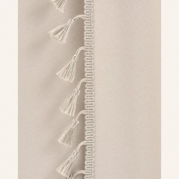 SvetlobéžovýzávesLaranastriebornékruhysostrapcami140x280cm