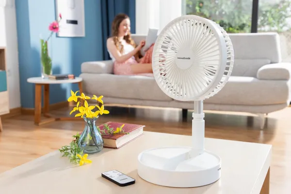InnovaGoods Skládací stolní ventilátor Fandle s USB dobíjením