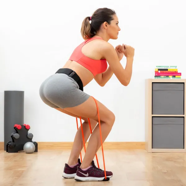 InnovaGoods Posilovací pás s odporovou gumou na nohy Bootrainer